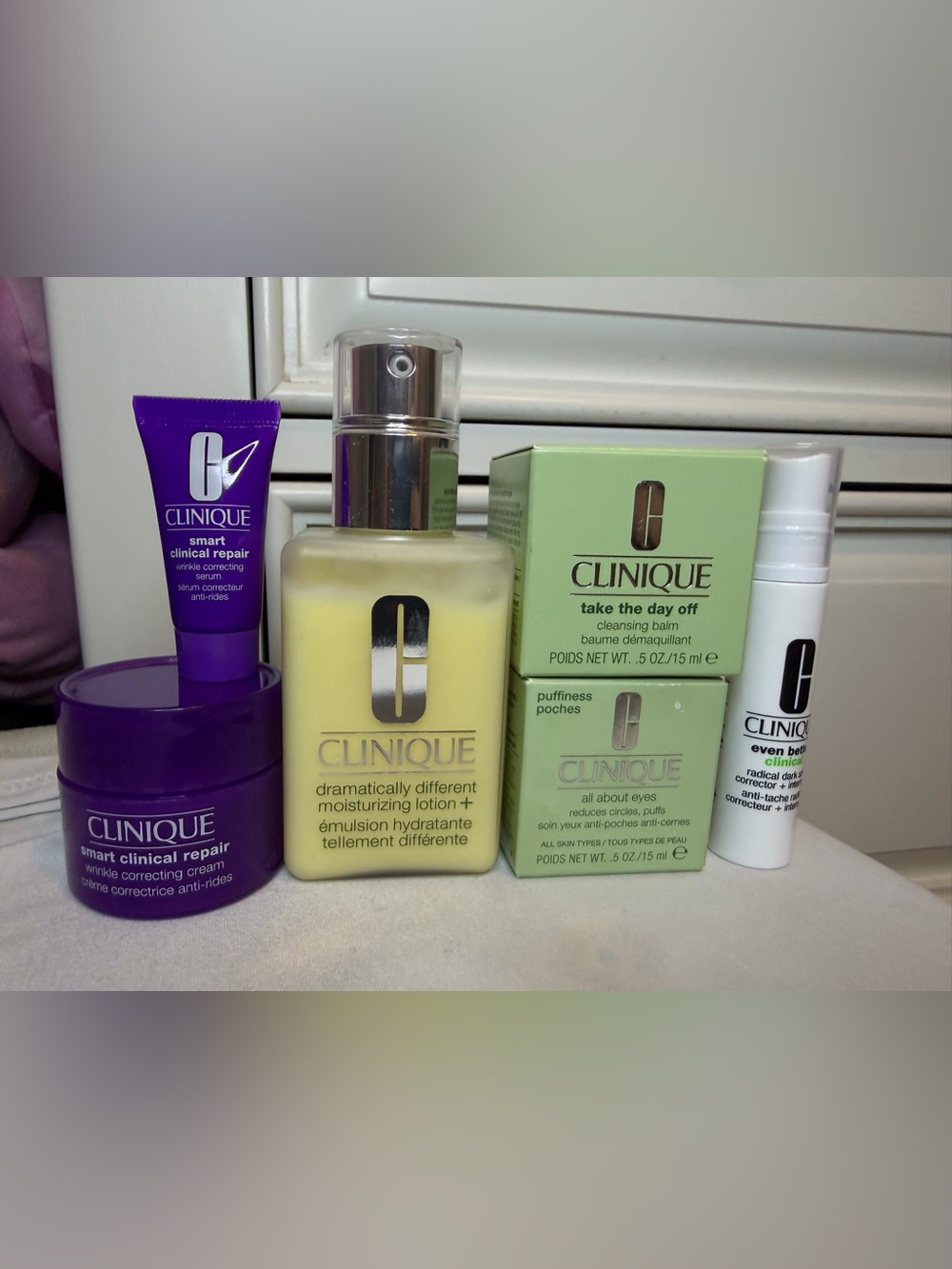 Clinique Skincare Bundle – Hydration, Anti-Aging & Brightening Favorites